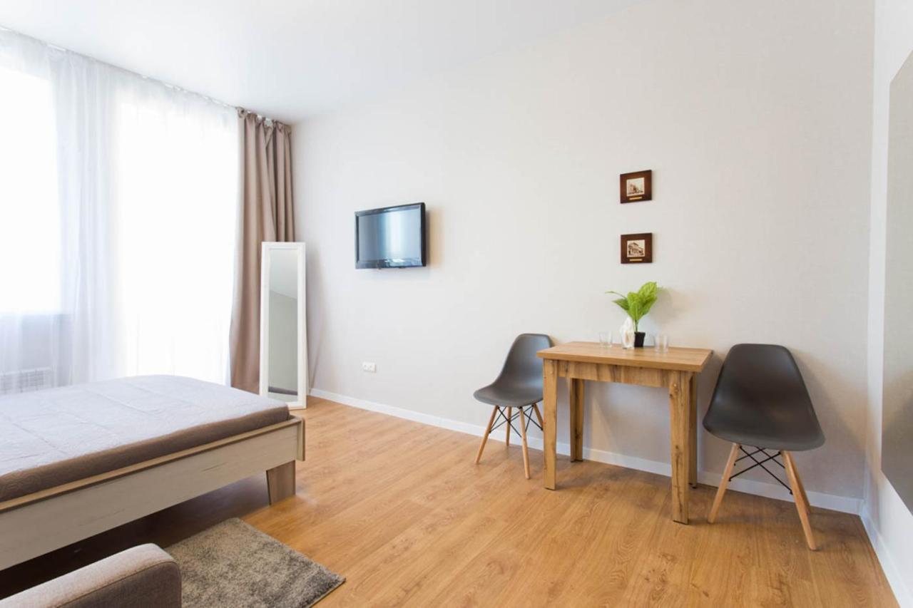 Cozy Apartment Beside Metro Yaroslava Mudroho, Universytet - Chernyshevska Str 95-6 Carcóvia Exterior foto