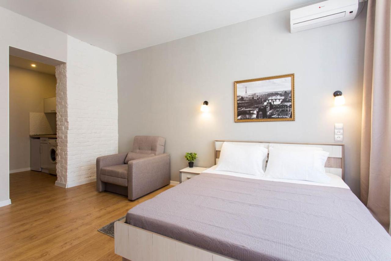 Cozy Apartment Beside Metro Yaroslava Mudroho, Universytet - Chernyshevska Str 95-6 Carcóvia Exterior foto